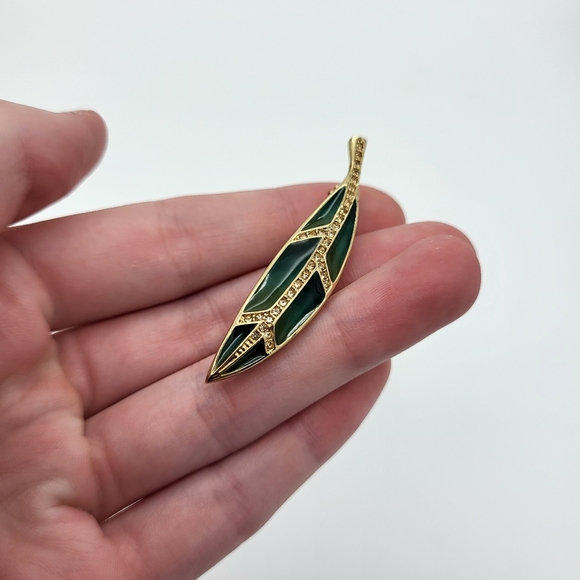 Vintage Monet leaf 🍃 pin - Picture 2 of 3